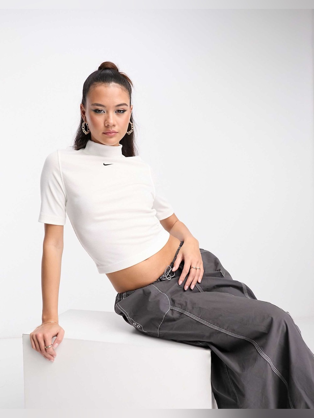 Nike Essentials Mock Neck Ribbed Tee Womens M White Cropped Soft Athletic NWT